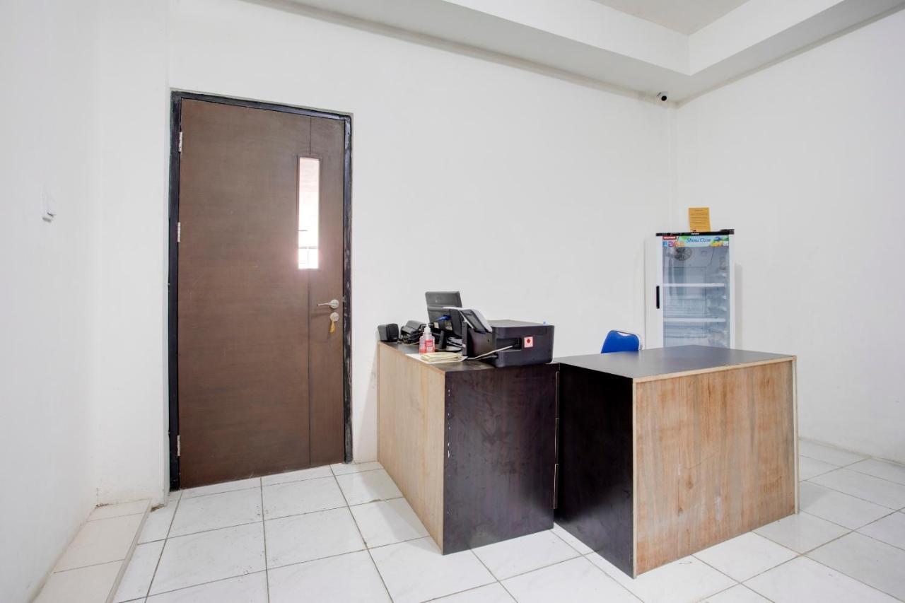 Hotel Vaccinated Staff - Spot On 3928 Terrace House Syariah Pondoktjing Dua Exterior foto
