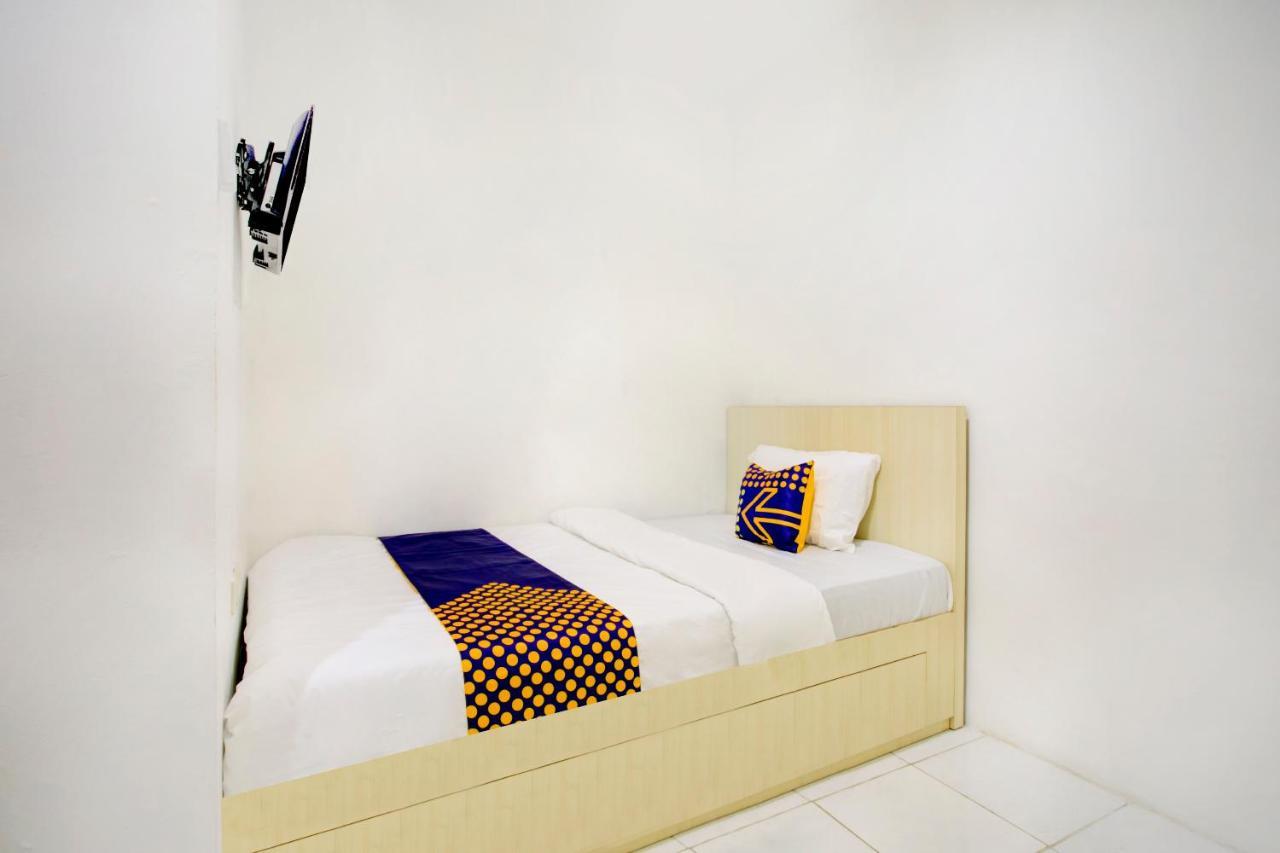 Hotel Vaccinated Staff - Spot On 3928 Terrace House Syariah Pondoktjing Dua Exterior foto